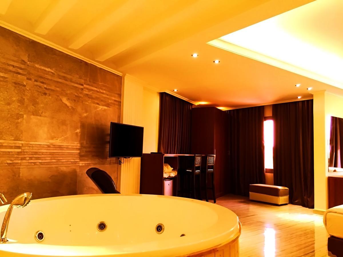 Aphrodite Hotel Tabarja Ngoại thất bức ảnh